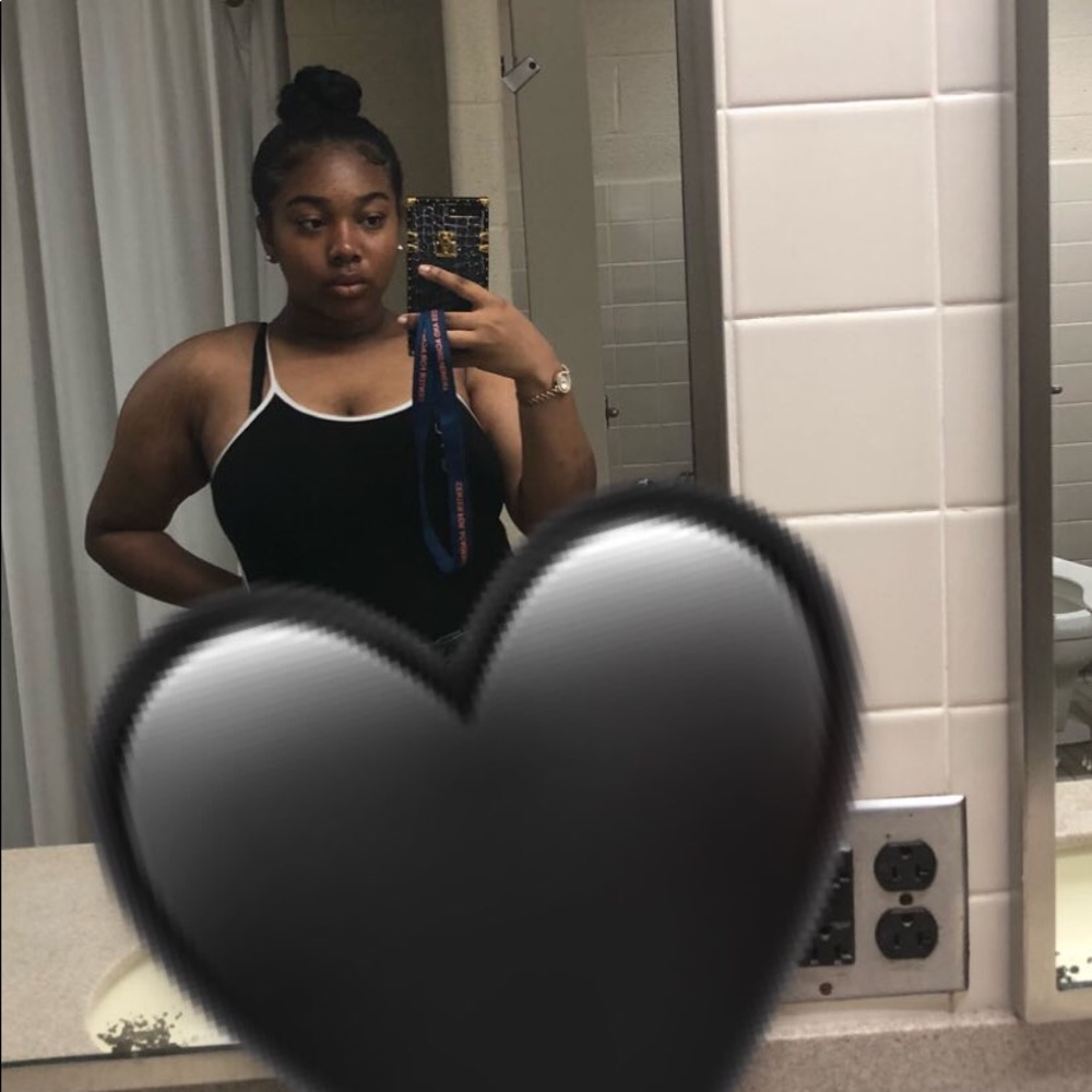 Meet your Posher, Kiyea